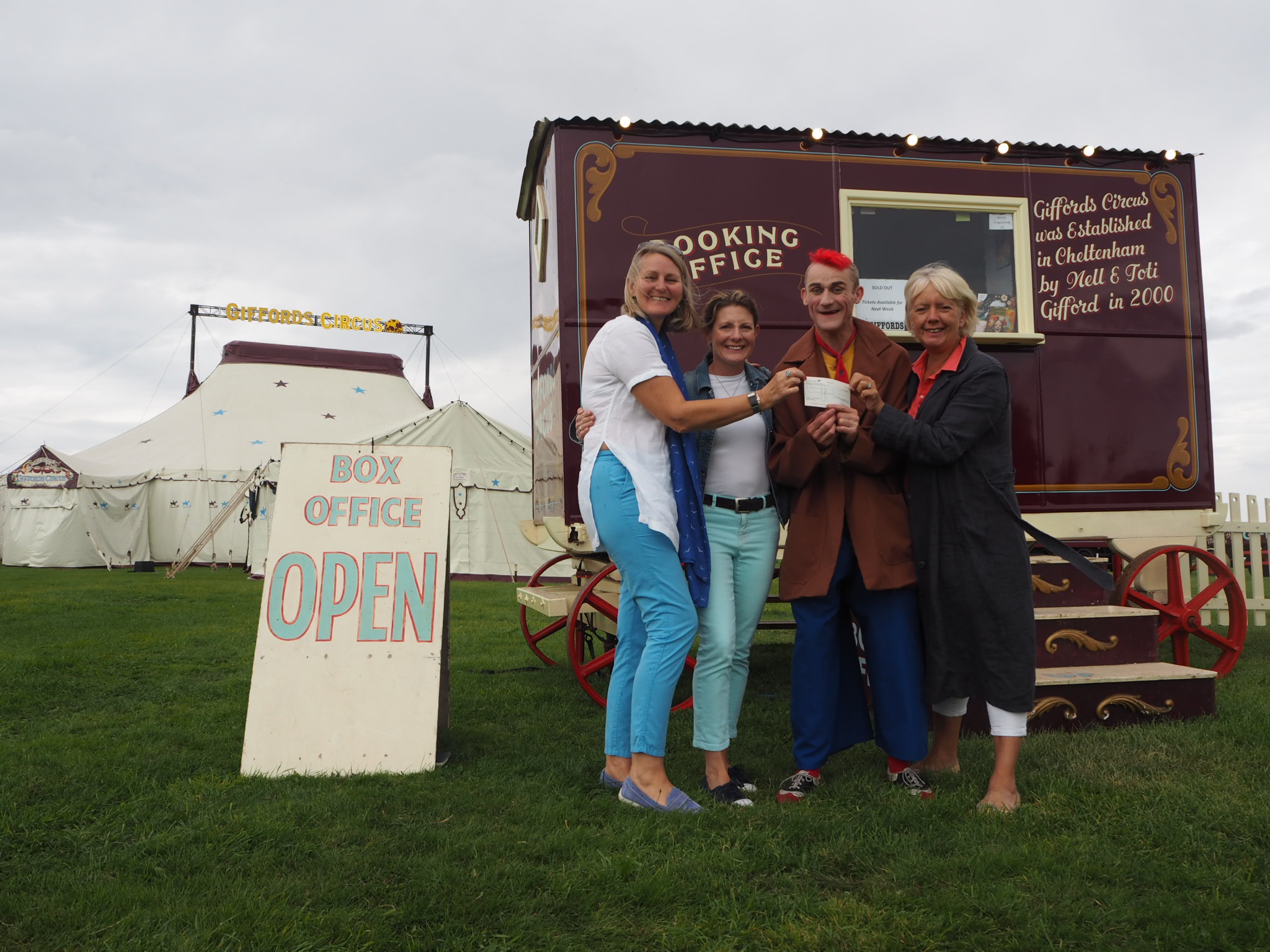 ( Photo from left to right) Di Wilson, Abigail Gayer, Tweedy and Jane Lamb of Charlie’s Charity)